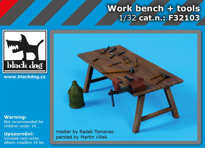 F32103 1/32 Work bench + tools Blackdog